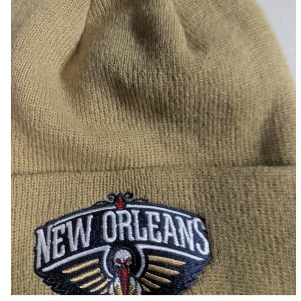 New Orleans Pelicans Adidas Knit Beanie Hat Tan One Size Fits All NBA - Picture 3 of 7